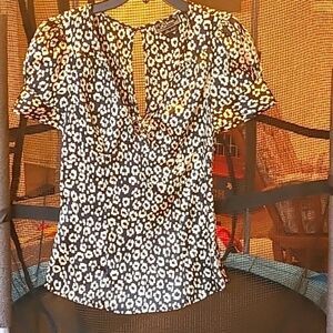 Guess stretch blouse Small